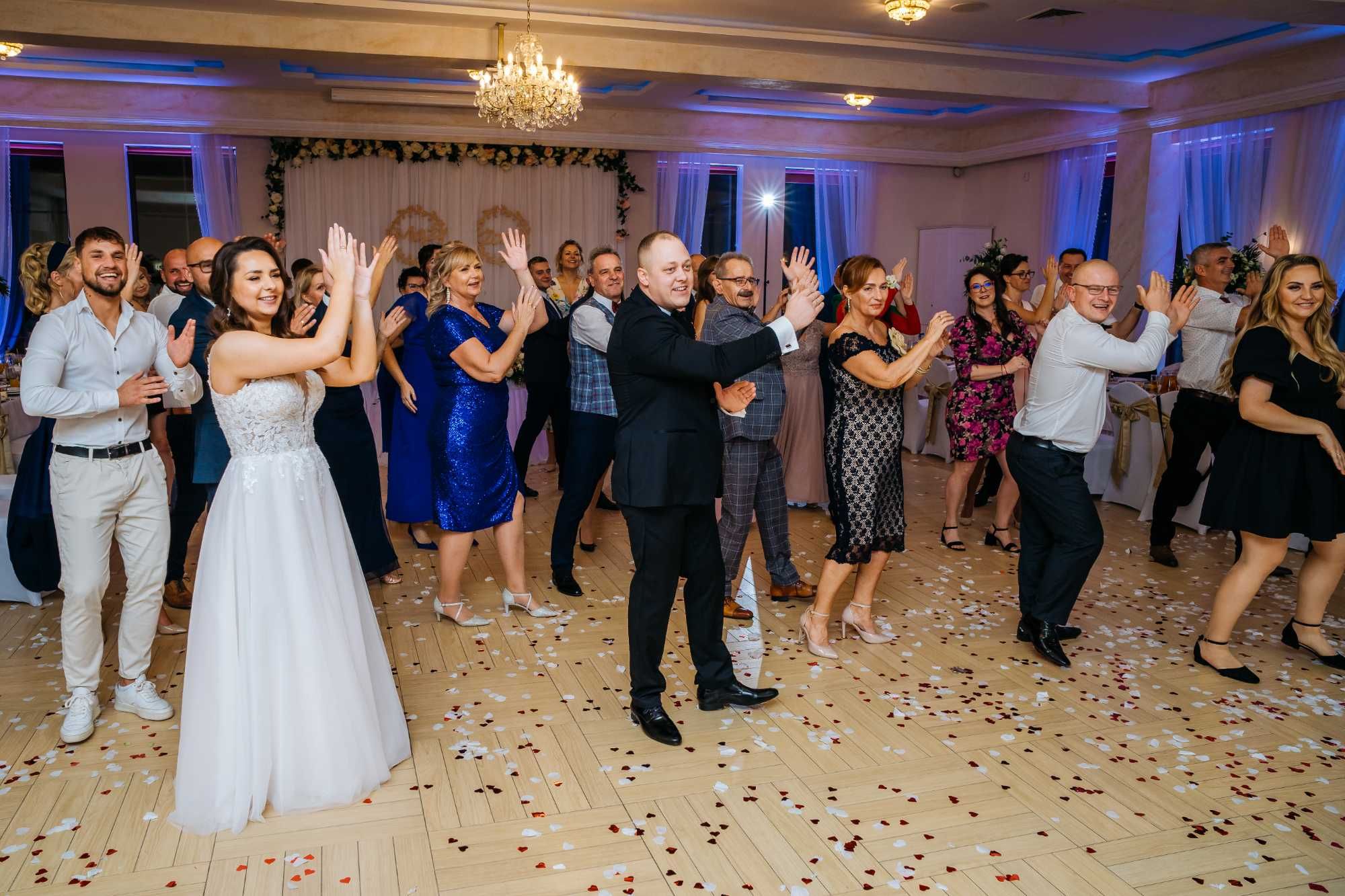 DJ CHMURA WEDDINGS AND EVENTS-DJ/Wodzirej na wesele/Ciężki dym