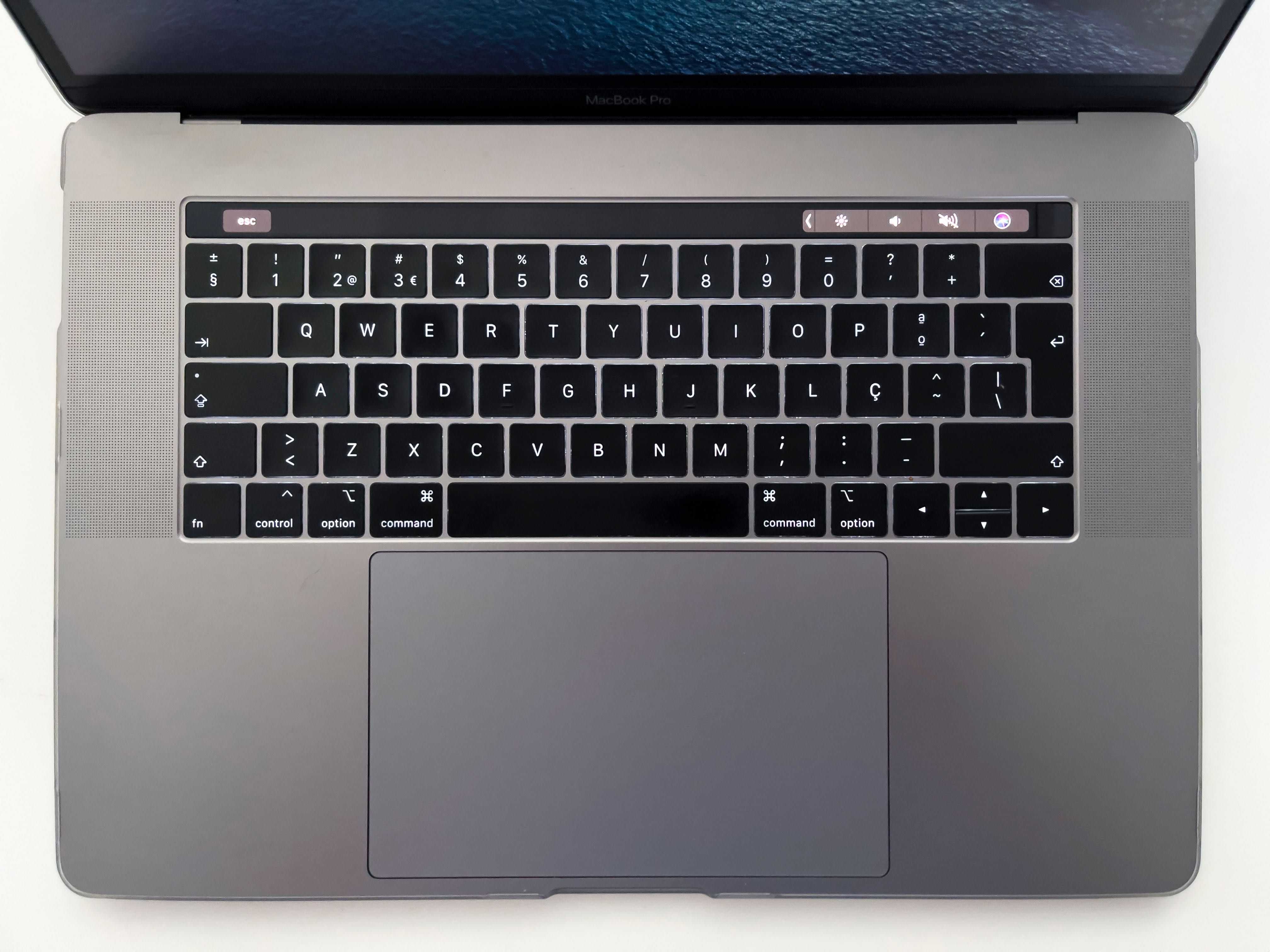 MacBook Pro 15'' 2.6Ghz i7 de 2018 com Touch Bar
