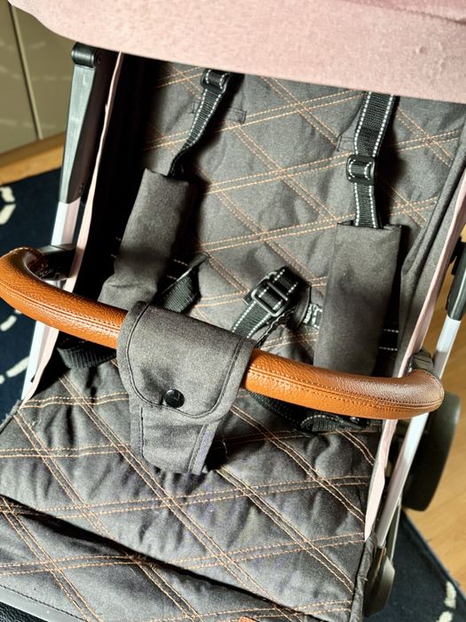 Wózek spacerówka Carrello Astra pudrowy róż, stan bardzo dobry