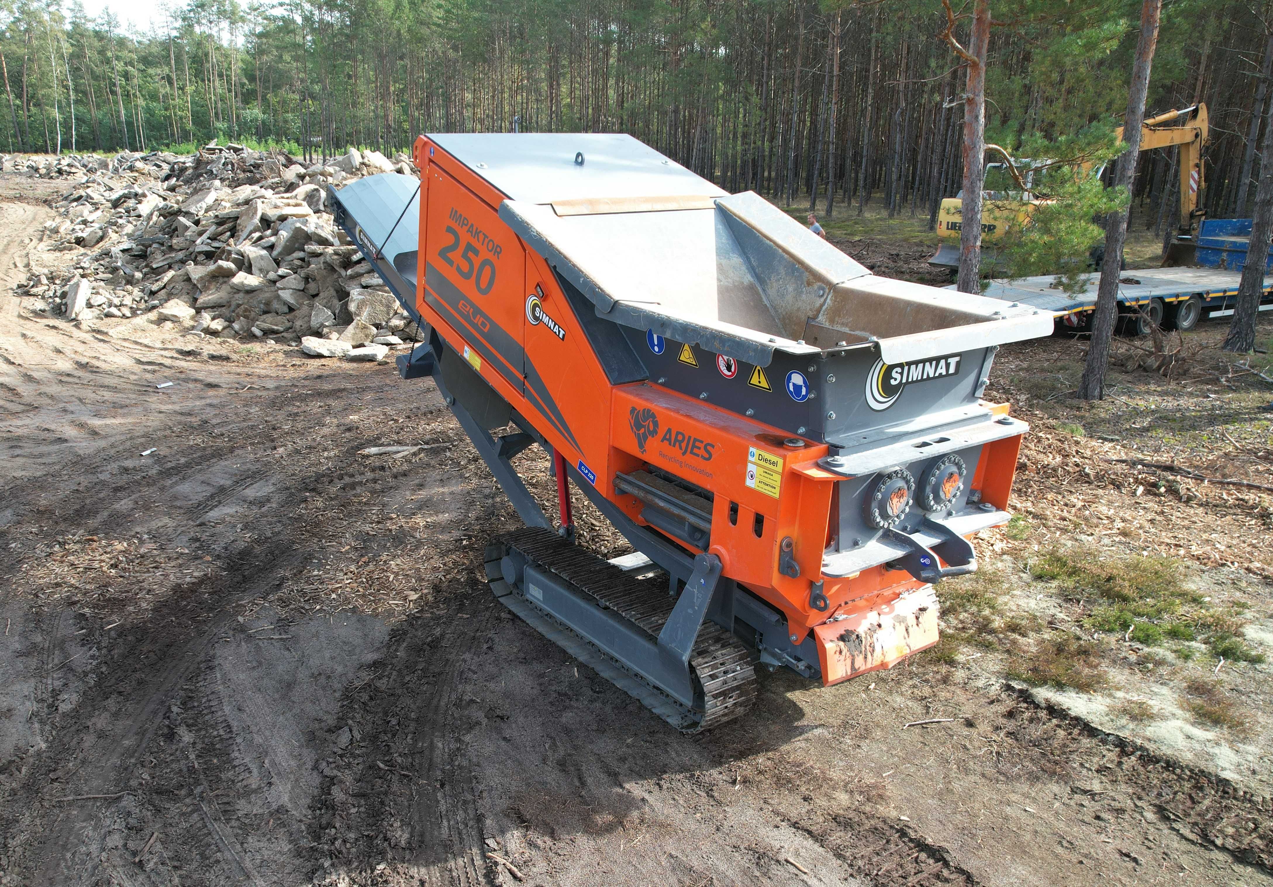 Kruszenie gruzu, rozdrabnianie, usługa mobilna Arjes Impactor  250