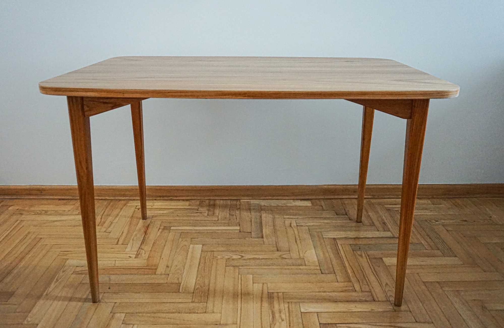 Stół z krzesłami ŁAD