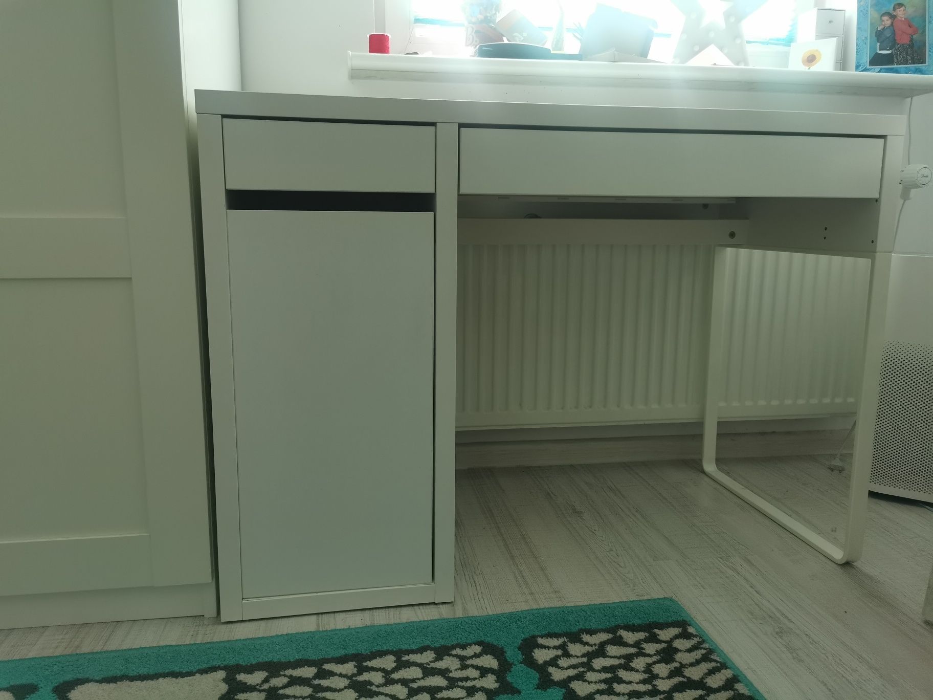 Biurko Ikea z serii MICKE 105x50