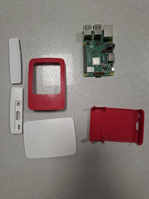 Raspberry Pi 3B+ – stan idealny + oryginalny zasilacz + karta microSD