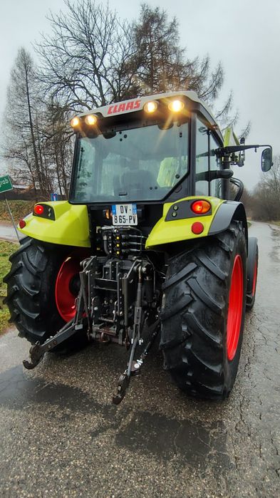 Renault Claas AXSOS 330 z Ładowaczem