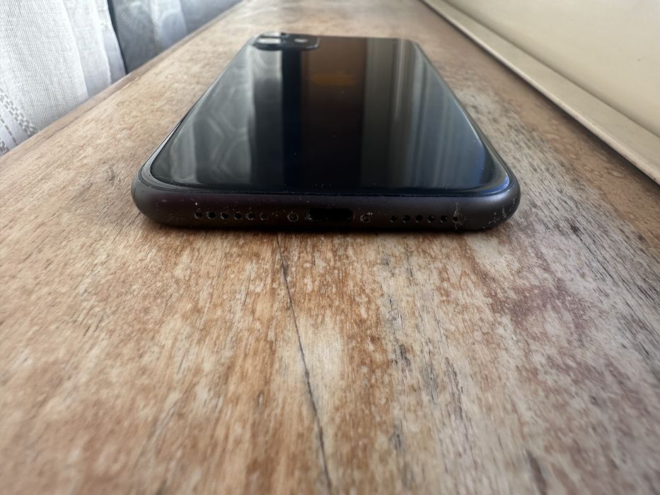 iPhone 11 64gb Preto