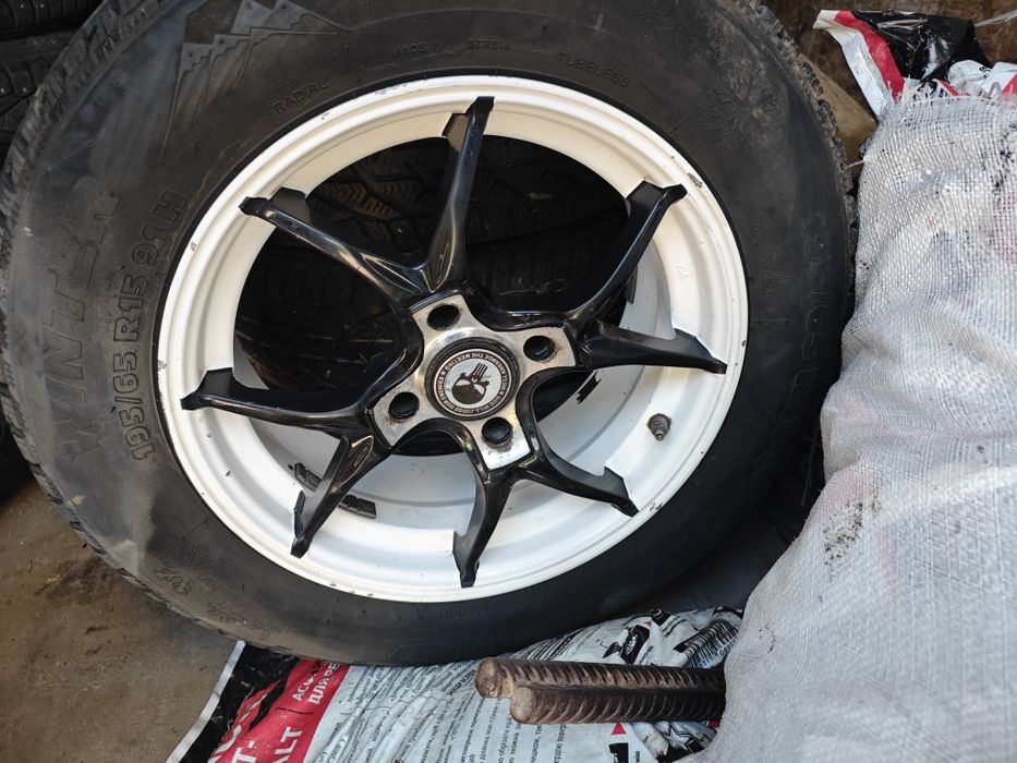 Диски  р15 с резиной зима 4*108