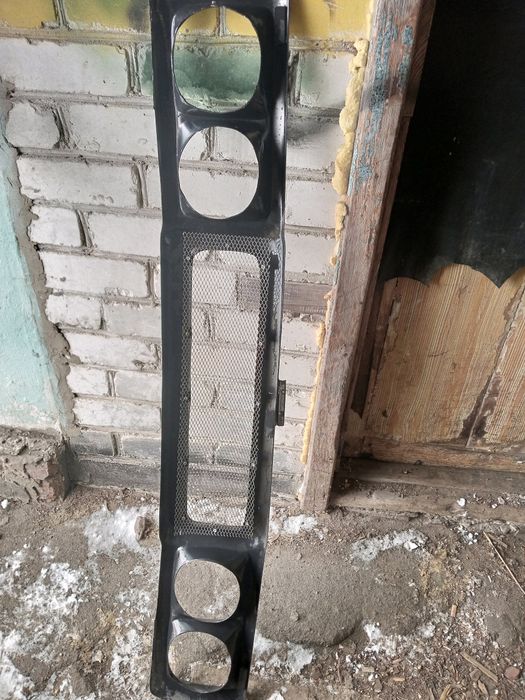 Продам решетку радиатора