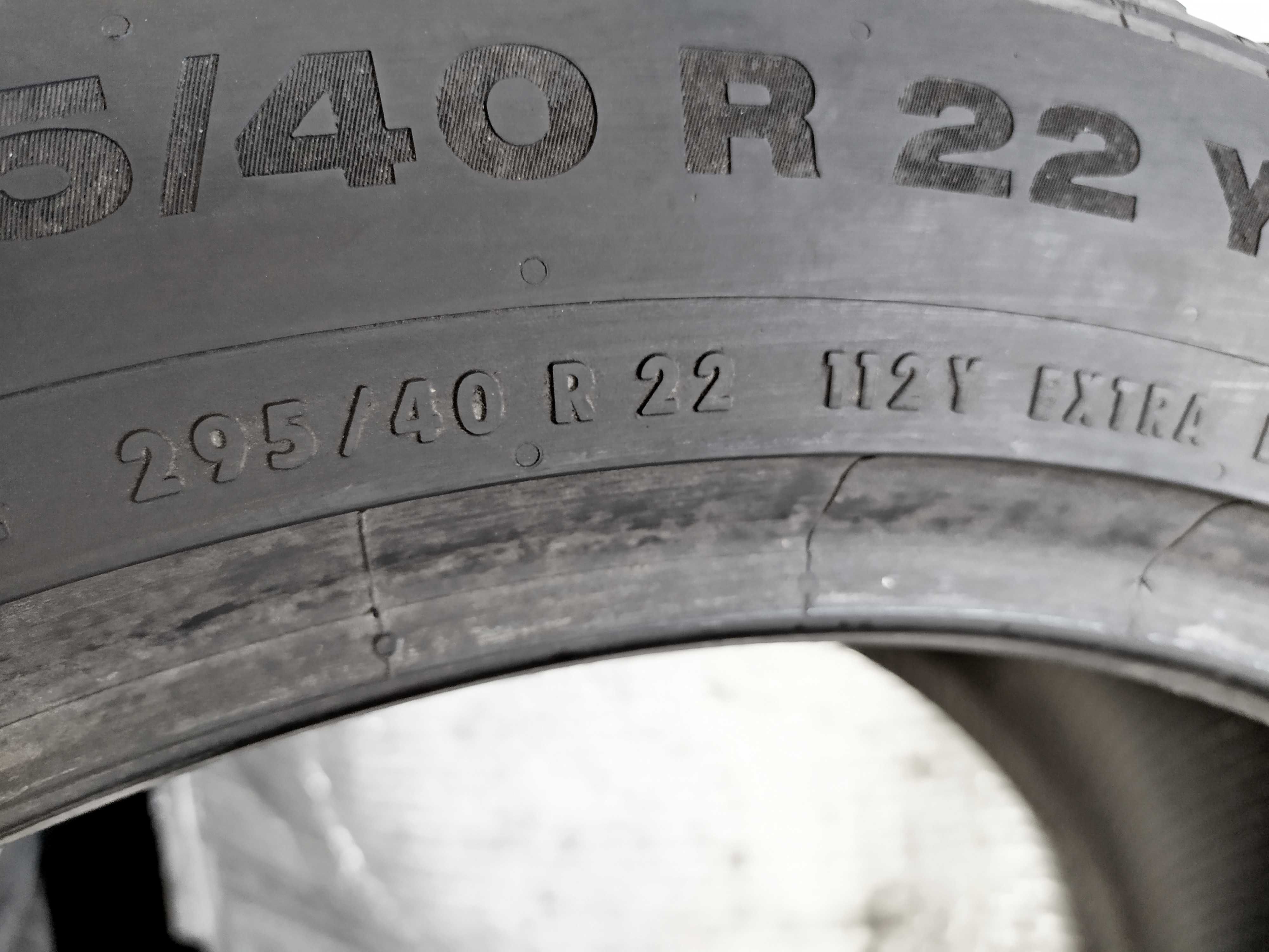 Шини Б/в 295.40.22 пара Continental