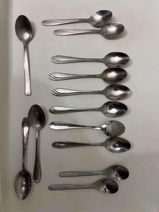 Столові прилади ложки вилки ножі мельхіорові срібні