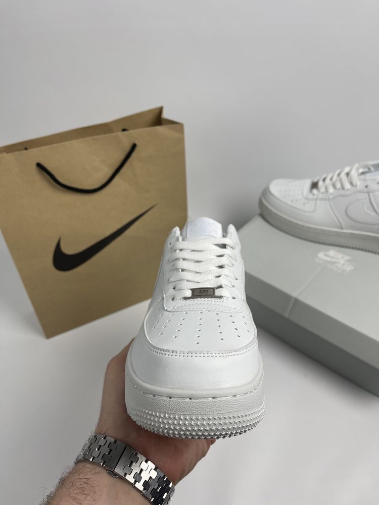 Кроссовки Nike Air Force 1 Low 07 white 41-45 білі найк форси