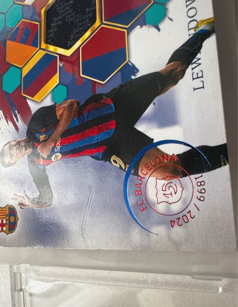 Lewandowski relic /50 Topps match worn fc Barcelona 125
