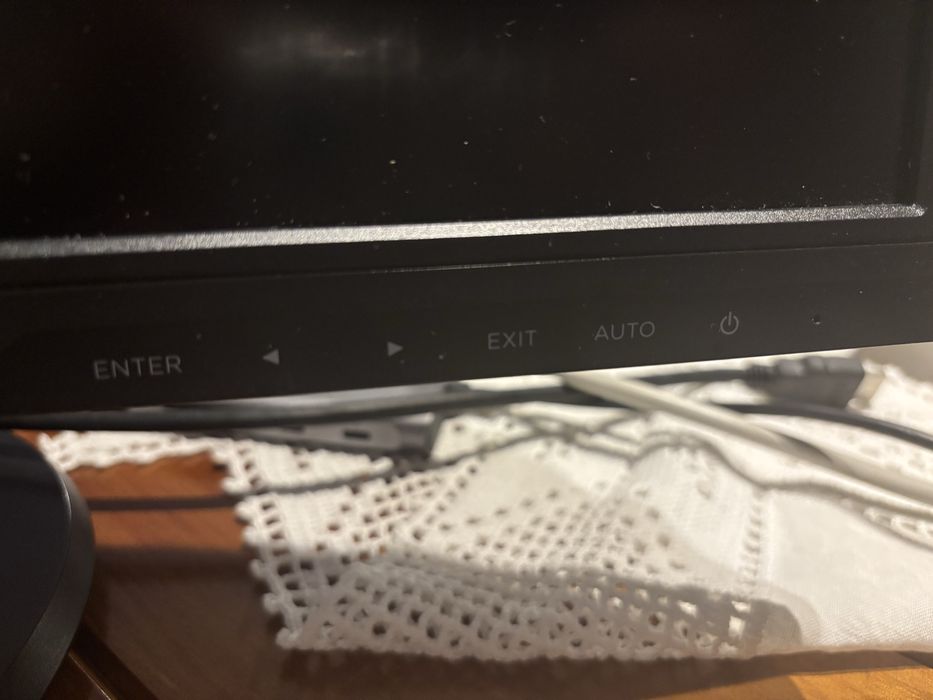 Monitor HP 24o – 24” – HDMI – Bom estado