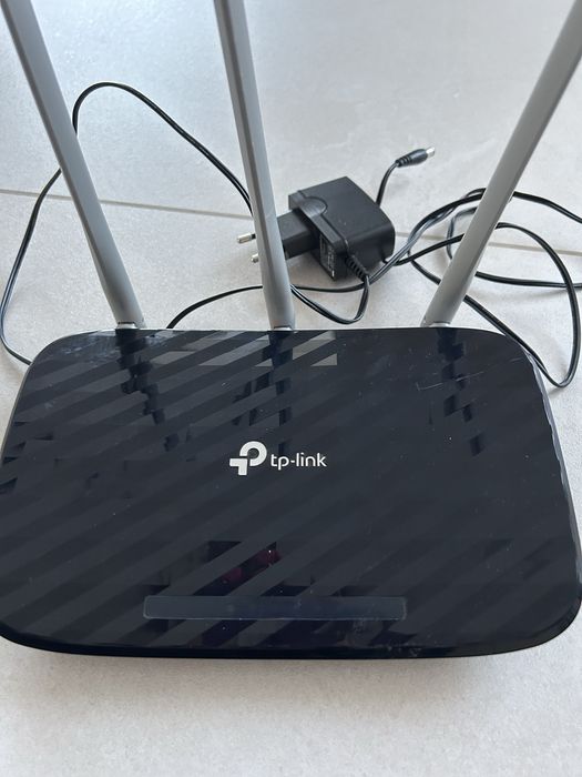 TP-link роутер.
