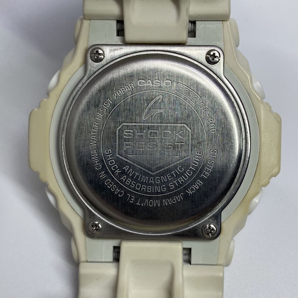 Годинник часы Casio G-Shock GA-300 білі оригінал