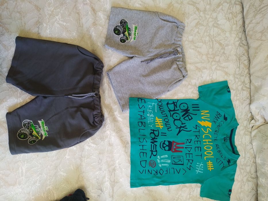 Шорты и футболка для мальчиков р. 134