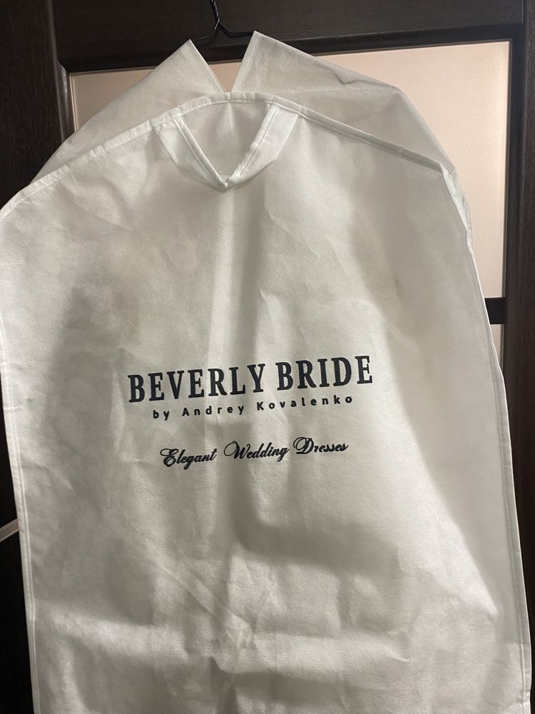 Весільна сукня /Свадебное плаття брендове BEVERLY BRIDE