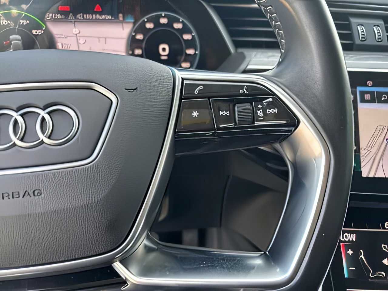 2021 Audi e-tron quattro
