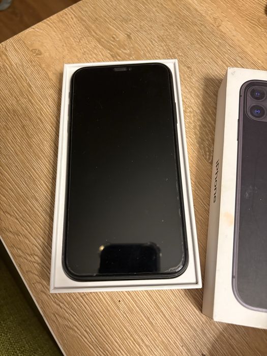 Iphone 11 w dobrym stanie
