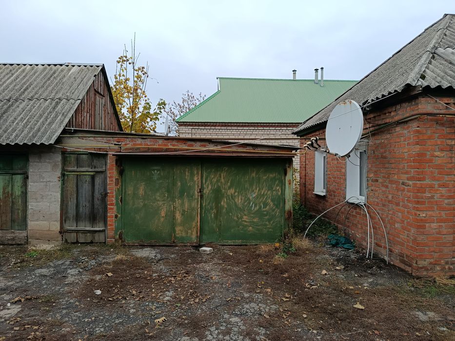 Продам будинок в м. Берестин