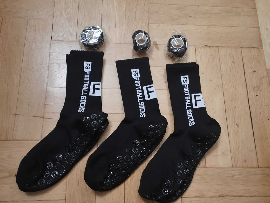 Zestaw piłkarski skarpety i taśmy 3 sztuki czarne