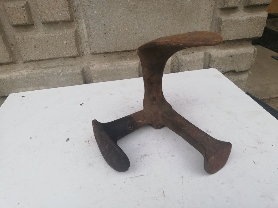 Żeliwne kopyto szewskie