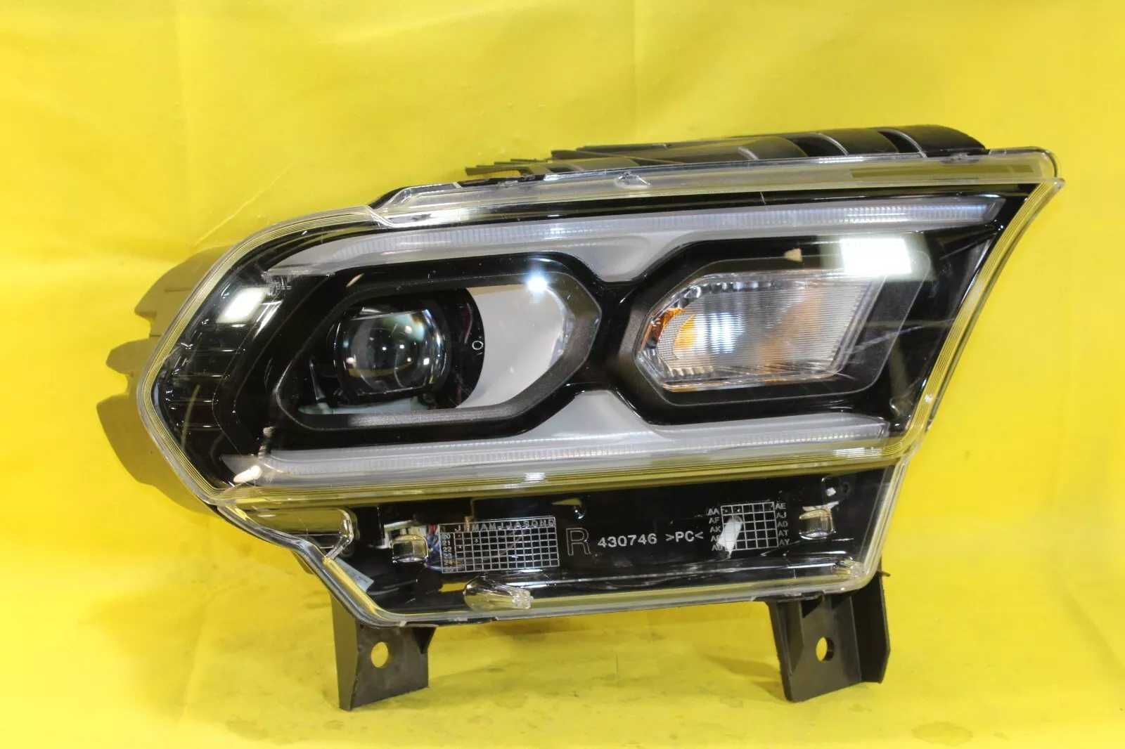 Левая правая фара  Dodge Durango 2021 2022 2023 2024 оригинал Led