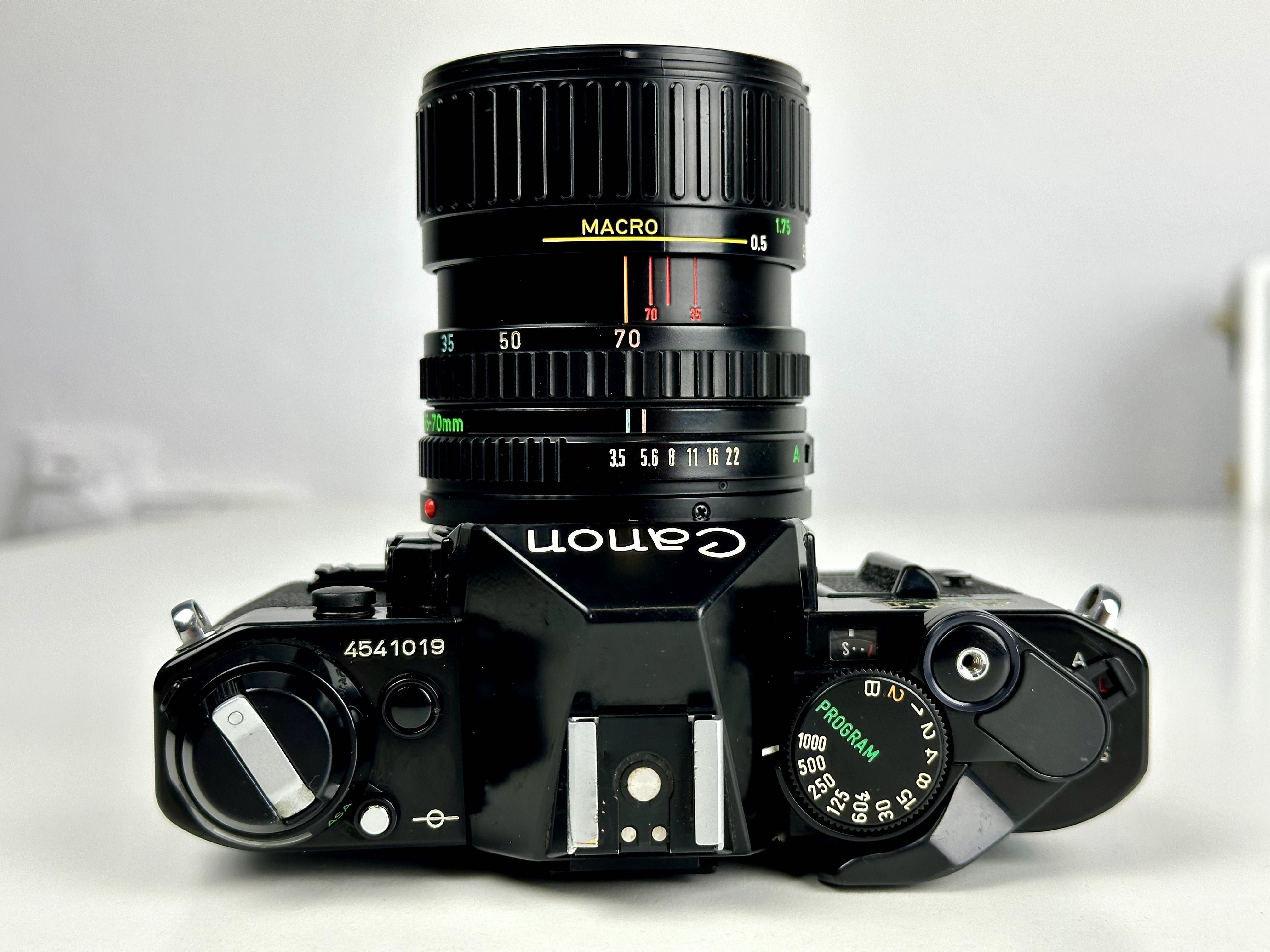 Canon AE-1 Program + FD 35–70mm | Analogowy zestaw gotowy do zdjęć