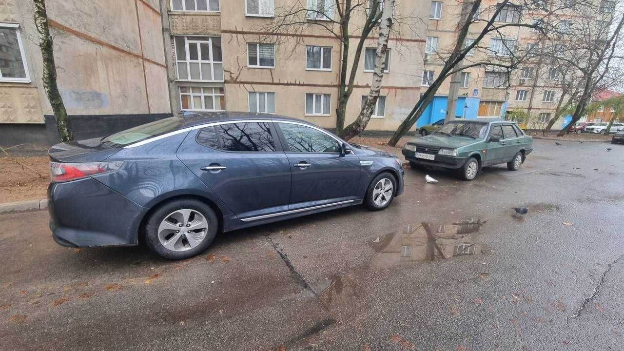 Оренда Kia Optima | 2014 року | Гібрид
