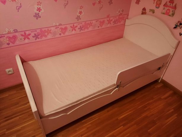 Łóżko dziecięce 180x90 z materacem