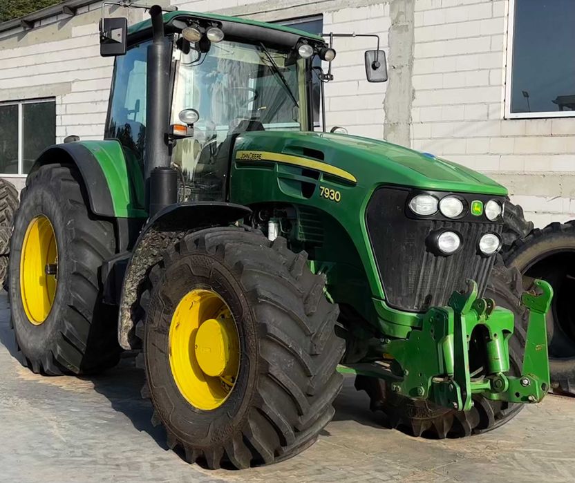Ciągnik John deere 7930