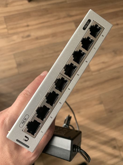 Unifi Ubiquiti Swicht US-8