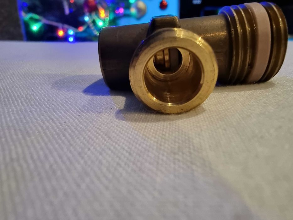 Zawór odcinający kątowy 1/2" X 3/8" Mosiądz do stelaża podtynkowego