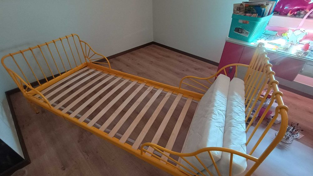 łóżko rozsuwane Ikea MINNEN z materacem piankowym VIMSIG
