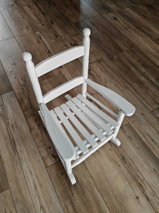 Krzesełko białe bujane dziecięce klasyczne poszukiwane must have