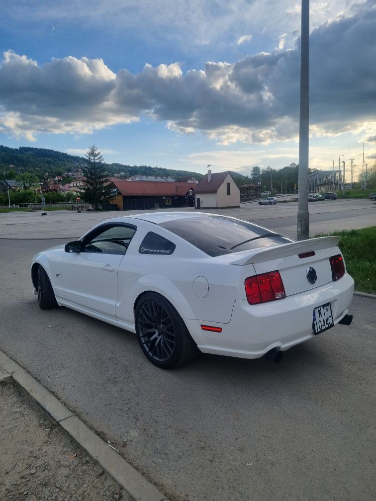 Ford Mustang GT 4.6 v8 Nowy lakier !