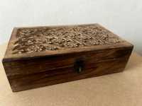 Pudełko szkatułka ręcznie rzeźbione drewniane