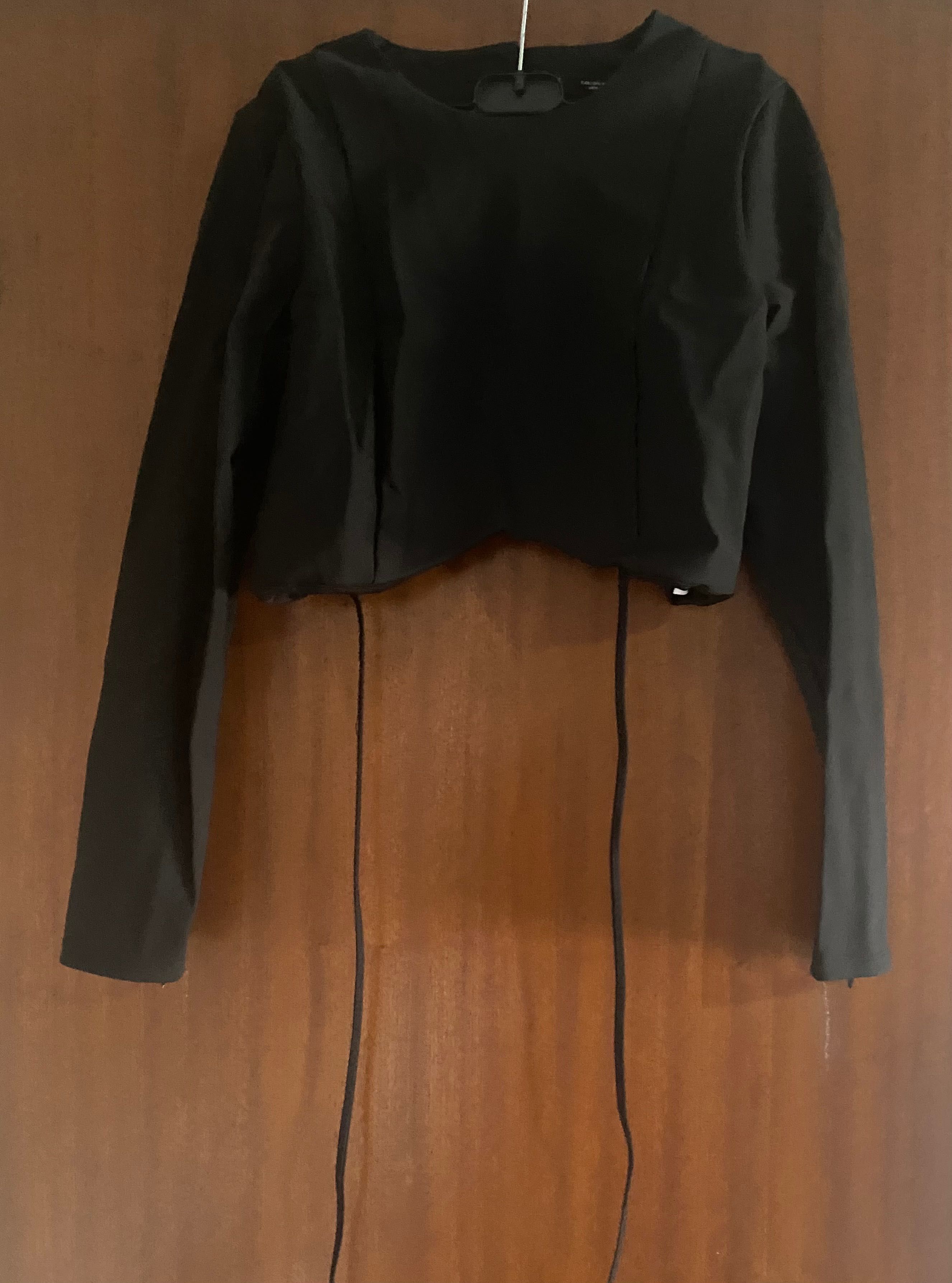 Camisola com costas abertas