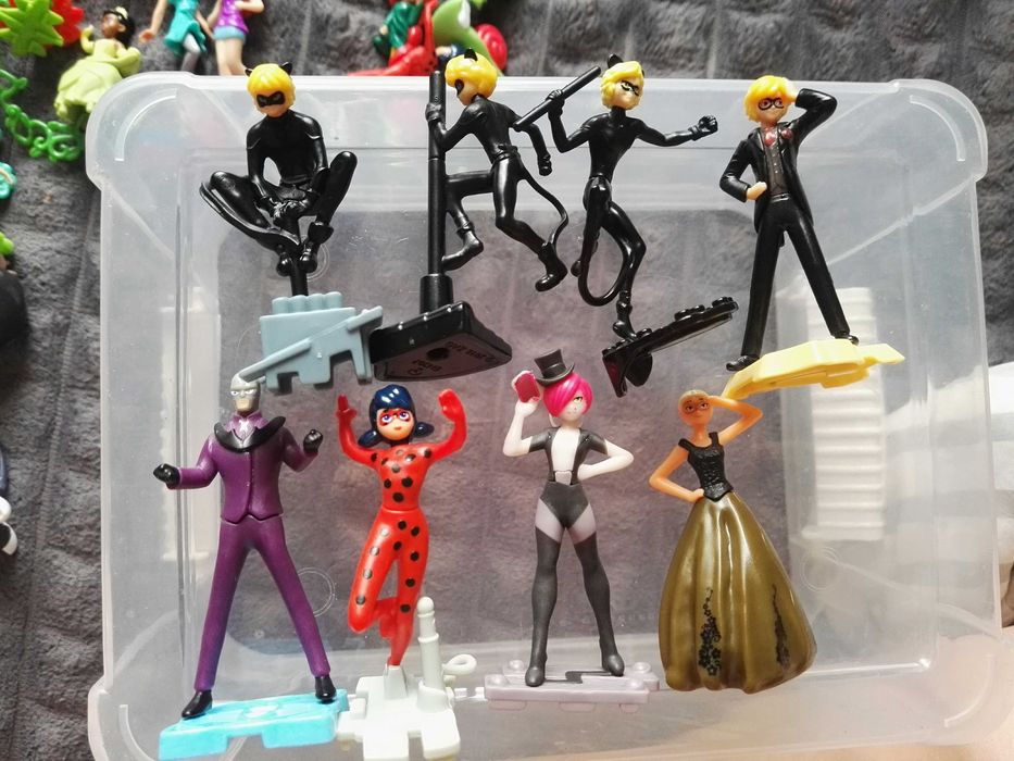 Кіндер Леді Баг,Супер Кіт