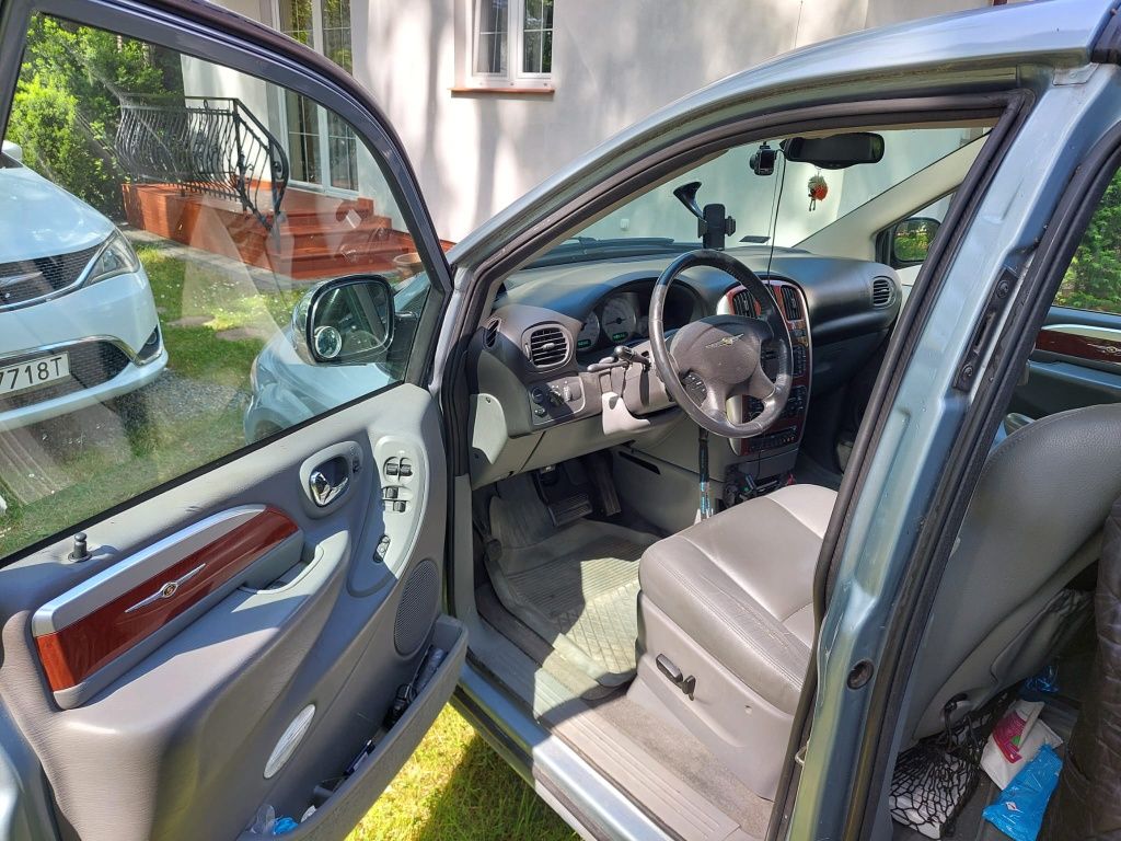 Chrysler T&C Limited 3,8l - 2006r. 162500 mil