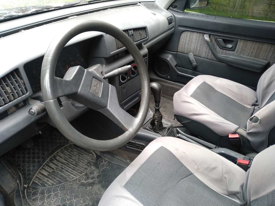 Легковий автомобіль Peugeot 405 1.9 дизель хороший стан недорого