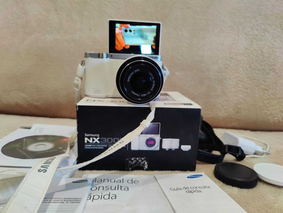 Càmara digital Samsung mirrorless Samsung NX 3000 com alguns extras