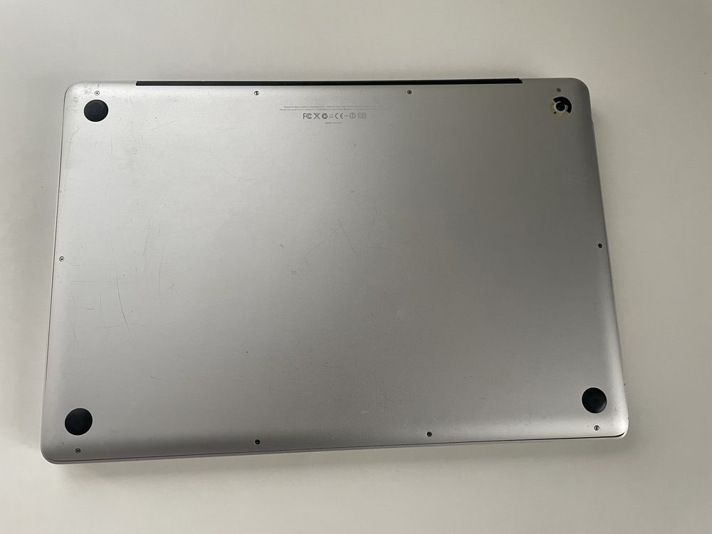 Продам MacBook Pro 17 2010