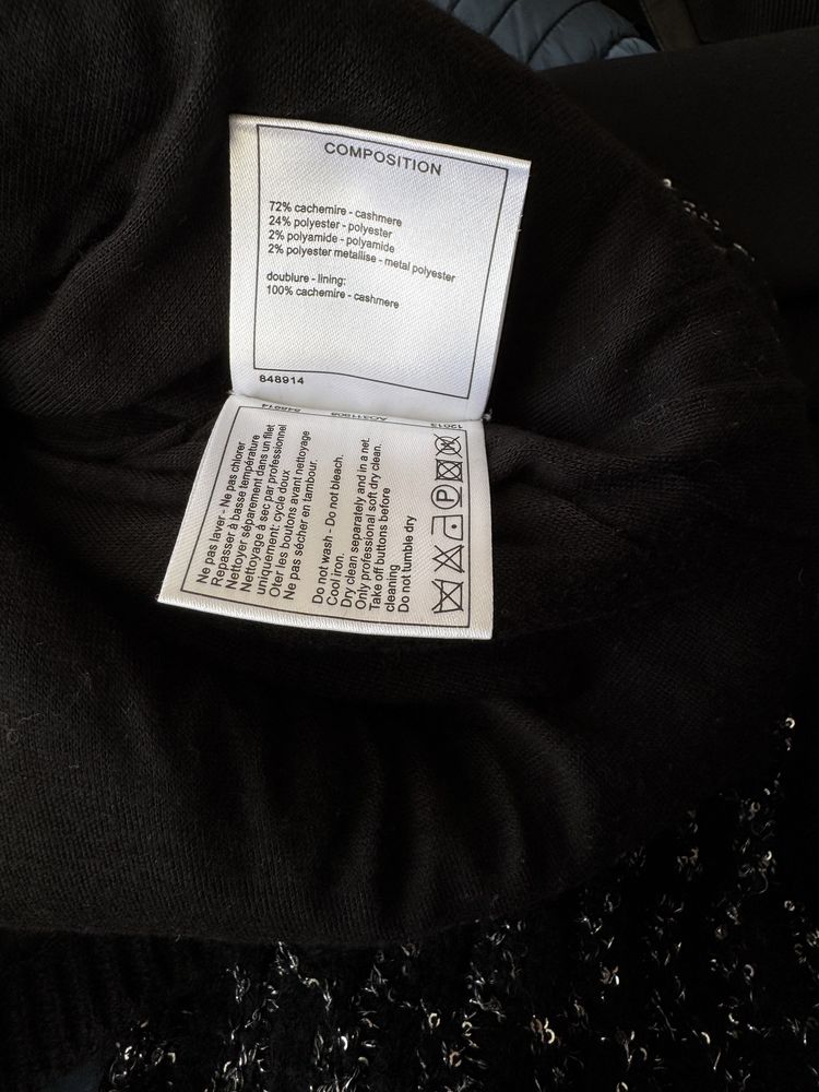 Chanel cardigan z guzikami CC sweterek