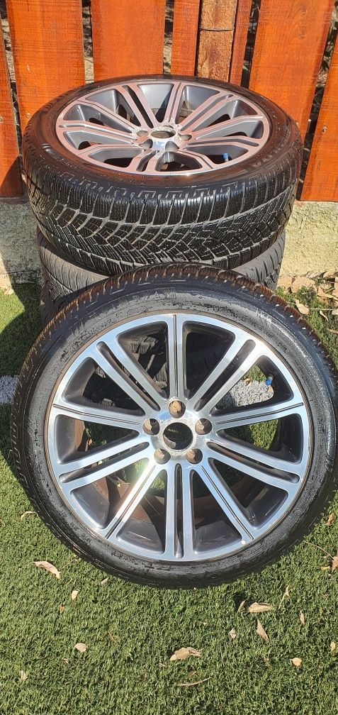 Jante 18 com pneu 235/45 R