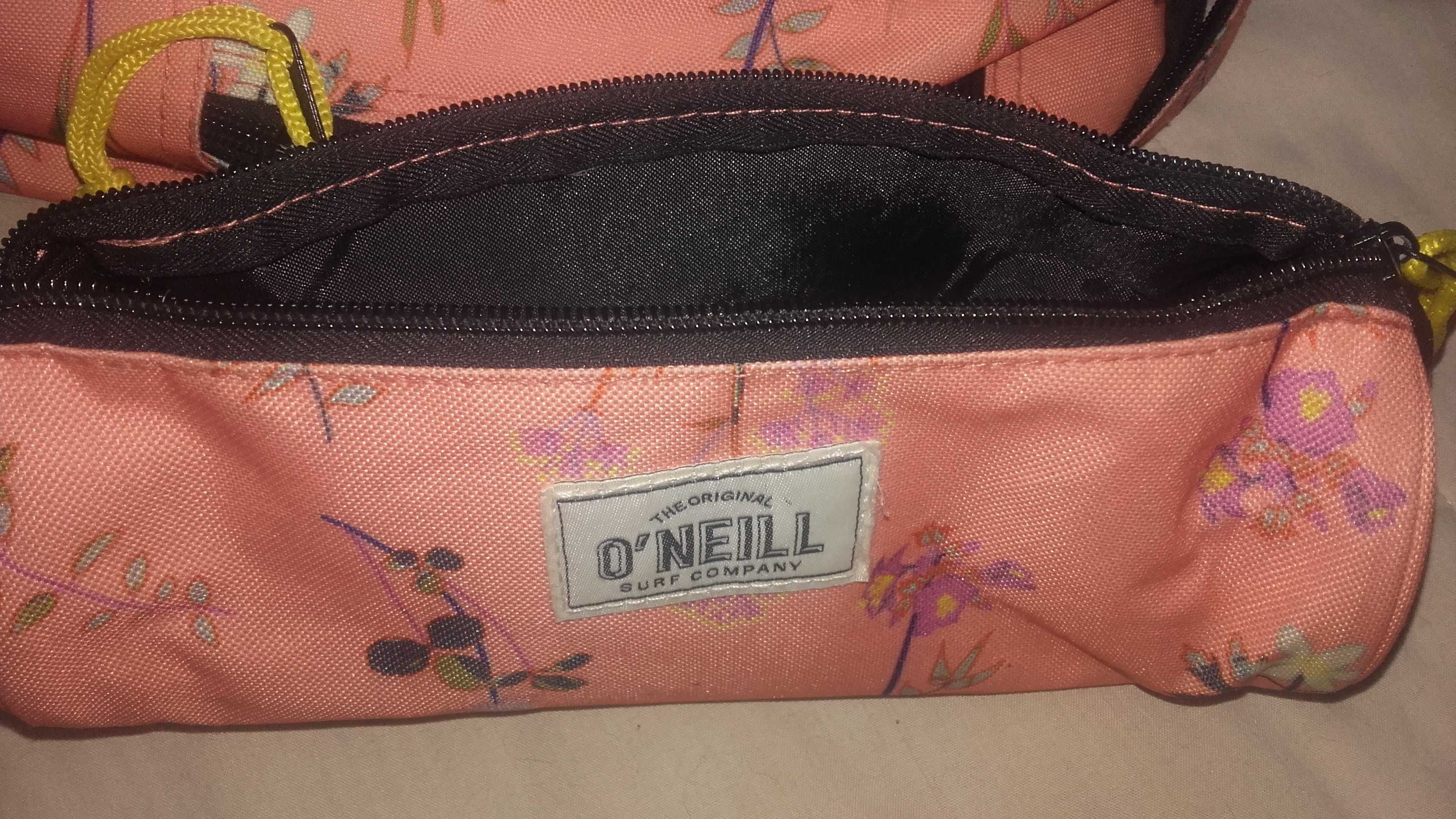 Mochila escolar O'neill ( + estojo)