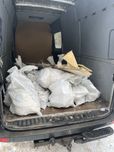 Вывоз мусора, хлама, старой мебели. Грузчики. Авто Opel Movano