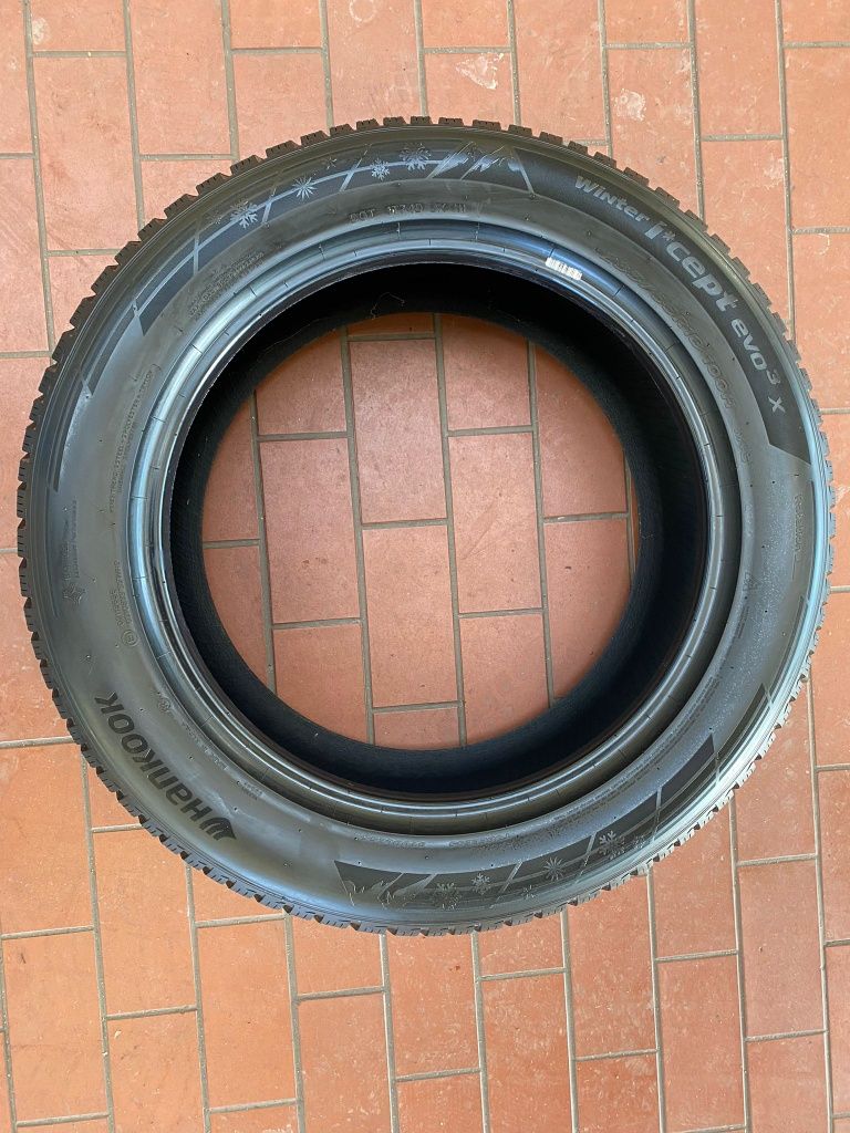 Opona HANKOOK 235/55 R18 100H ICEPT EVO3