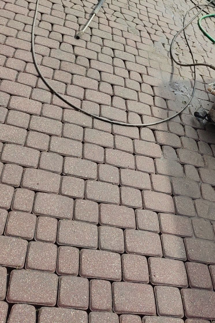 Mycie kostki, elewacji, dachów. Malowanie dachów