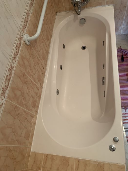 Banheira hidromassagem (muito bom estado)
