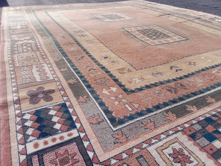 Продам килим (2шт) та килимове покриття